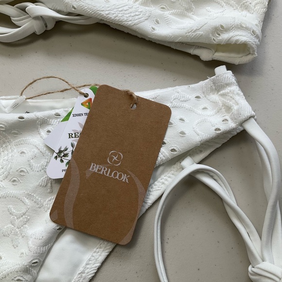 Berlook Bikini Set Medium White Textured Twist Bralette Top Tie Bikini Bottom - Picture 5 of 11